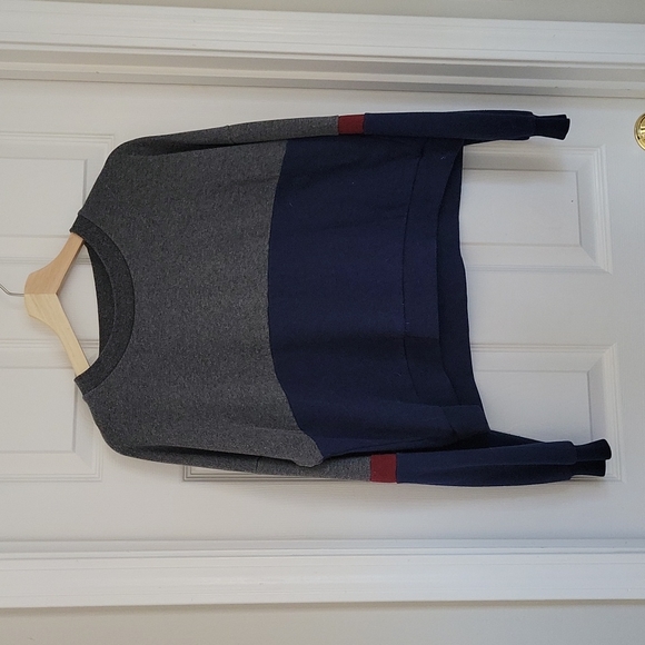 Eddie Bauer Blue, Gray, and Maroon Cropped Sweatshirt. - Picture 2 of 3